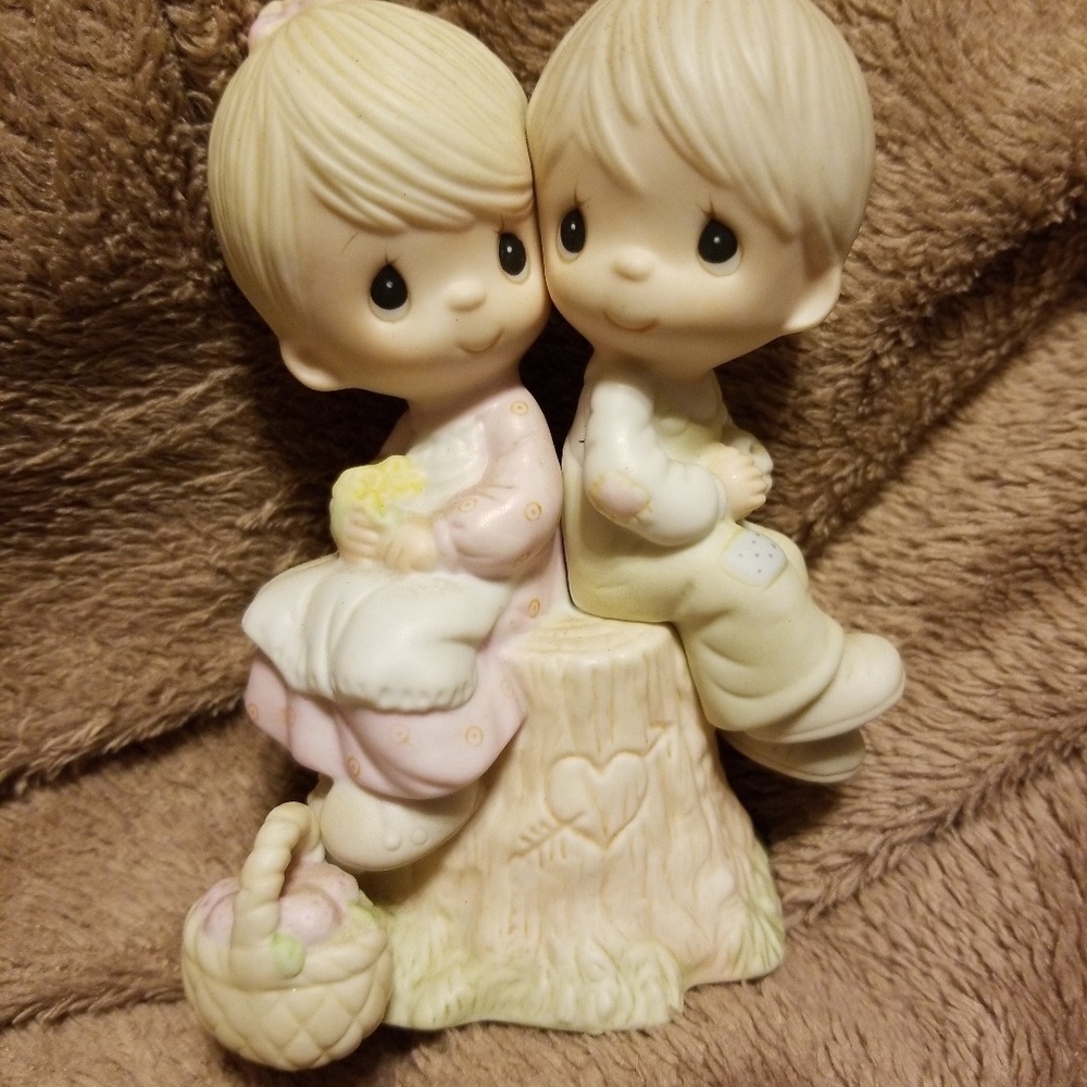 Precious moments "Love one another"